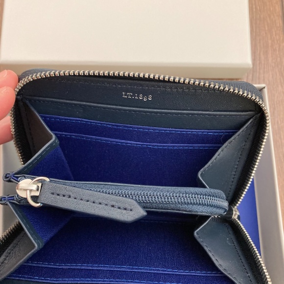 Le Tanneur Zipped Charlotte Smooth Leather Coin Purse - Picture 8 of 8